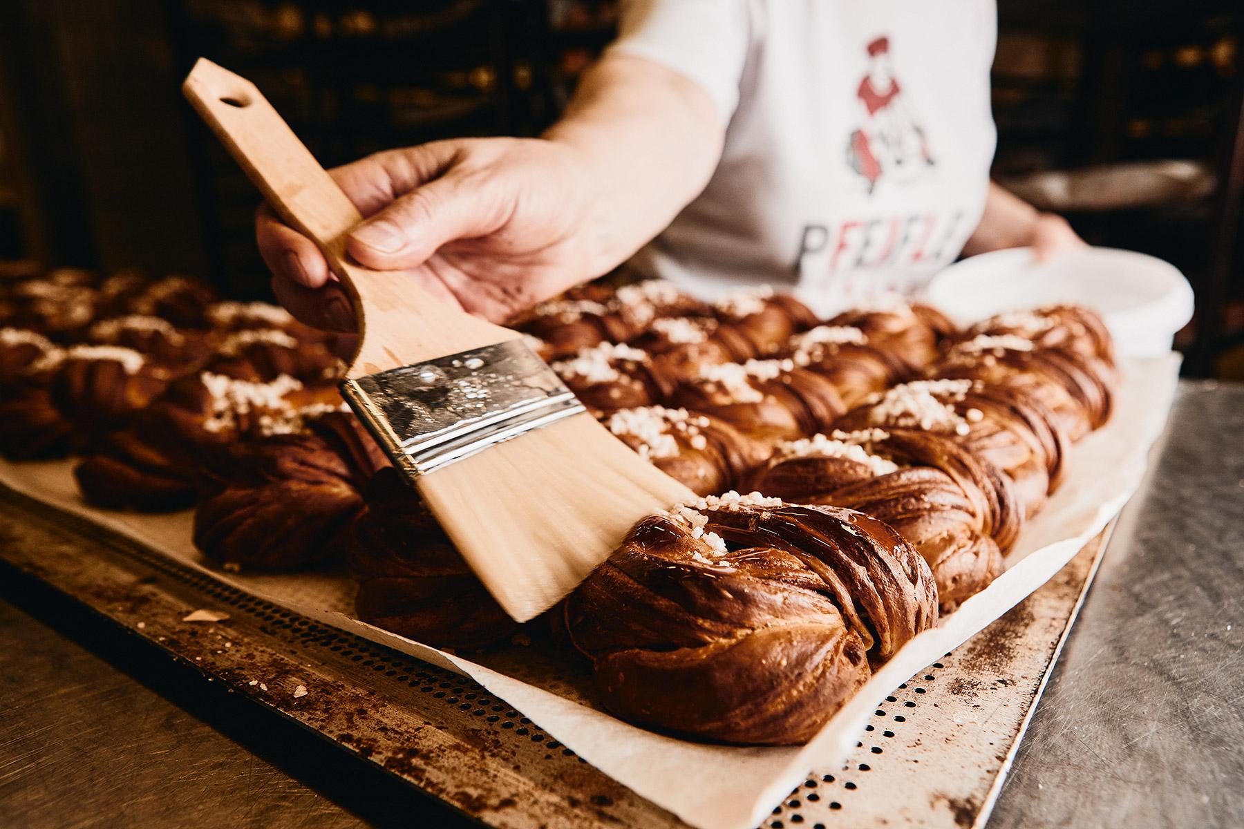 Brotherstellung, Brot, Handwerk, Backwerk, Bäckerei, Pfeifle, Andreas Gerhardt, Nacht