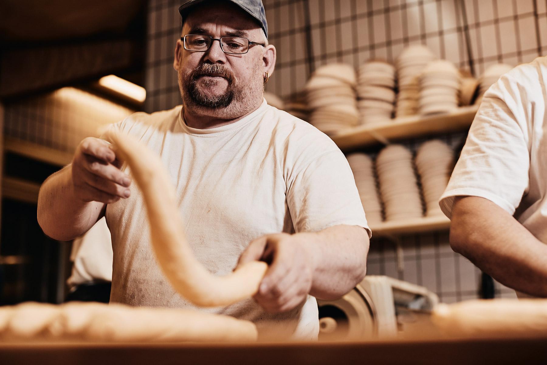 Brotherstellung, Brot, Handwerk, Backwerk, Bäckerei, Pfeifle, Andreas Gerhardt, Nacht
