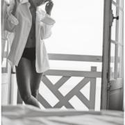 Peter Lindbergh Fotograf Trouville Deauville schwarz/weiss analog Film Smoking Women Linda nachmittags Hotel