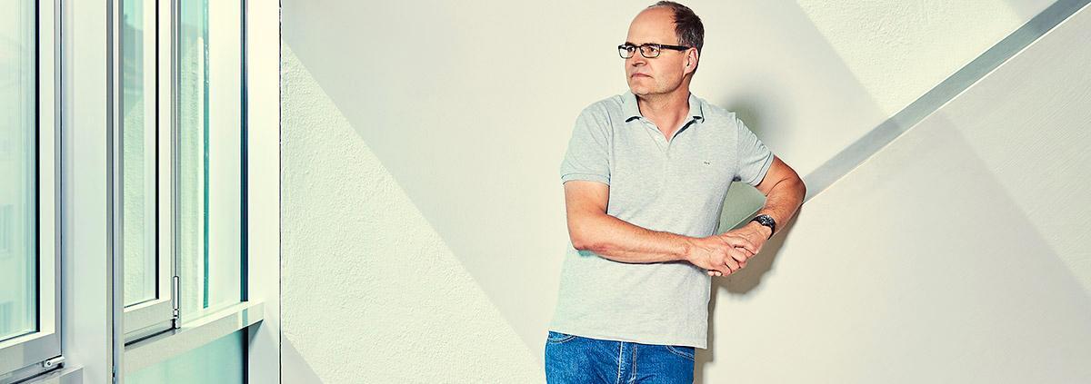 Andreas Gerhardt Fotograf Freiburg Business Portrait Personality Portfolio Verlag Editorial Stiftung Abendrot Basel Dominique Becht